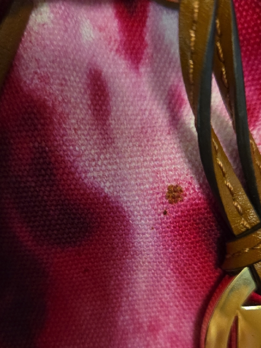 EUC Michael Kors Fuchsia Tie-Dye Tassel Shoulder Tote and Wallet SET - Picture 3 of 11
